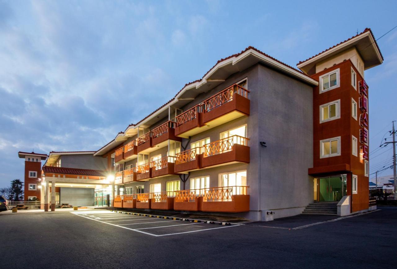 Jeju Tovice Condo Family Exterior foto